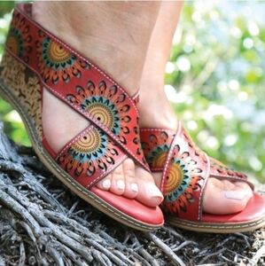 L'Artiste By Spring Step Red Wedge Cutout Sandals EU41